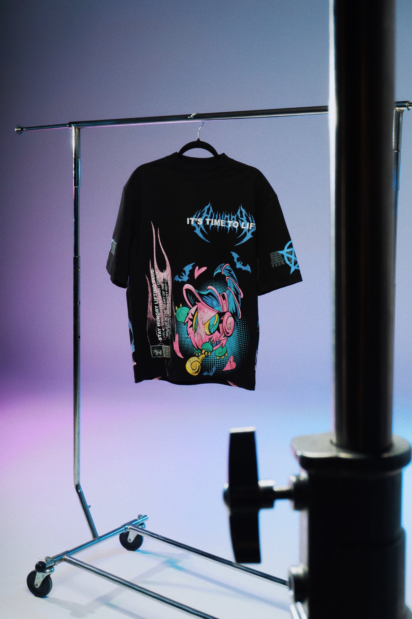 IT'S TIME TO LIFT - DARK MAGICIAN GIRL - Premium Oversize Tee (HEAVYWEIGHT - Black)